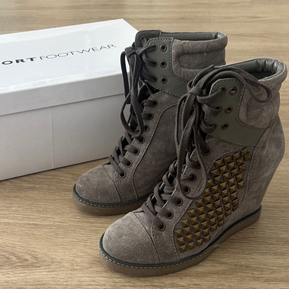 NWT Report Women's Grey Wedge Sneakers